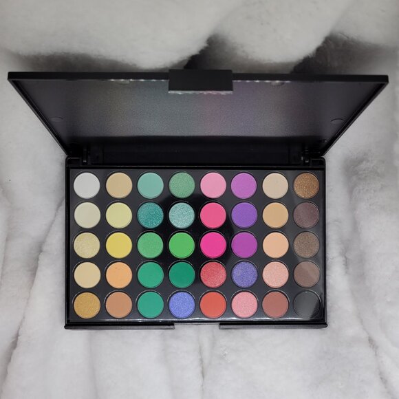 40 Color | Vibrant Candy | Eyeshadow Palette - Picture 1 of 5